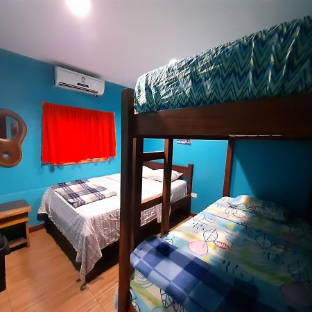 Coral Reef Surf Hostel And Camp Tamarindo Luaran gambar