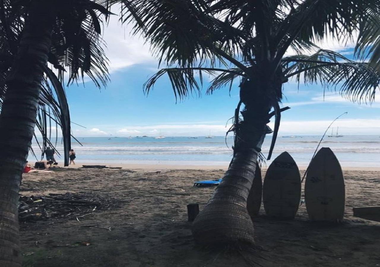 Coral Reef Surf Hostel And Camp Tamarindo Luaran gambar